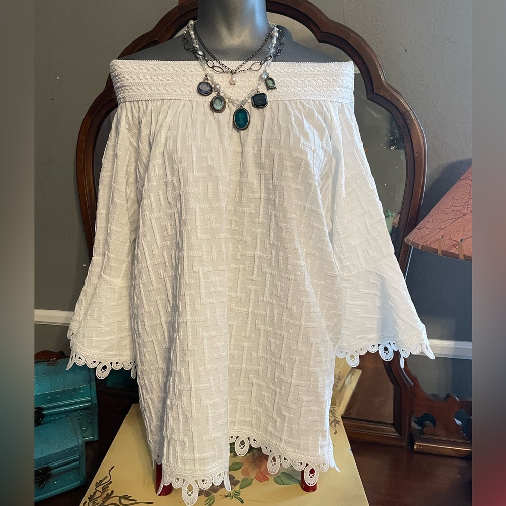 Ravel white blouse off the shoulders size L NWOT